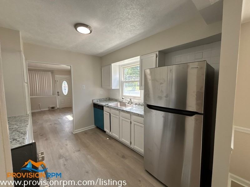 50 Baldy Ave - Photo 6 of 26