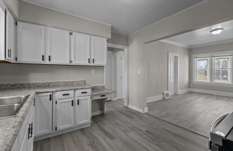 97 Hamilton Pl - Photo 3 of 24