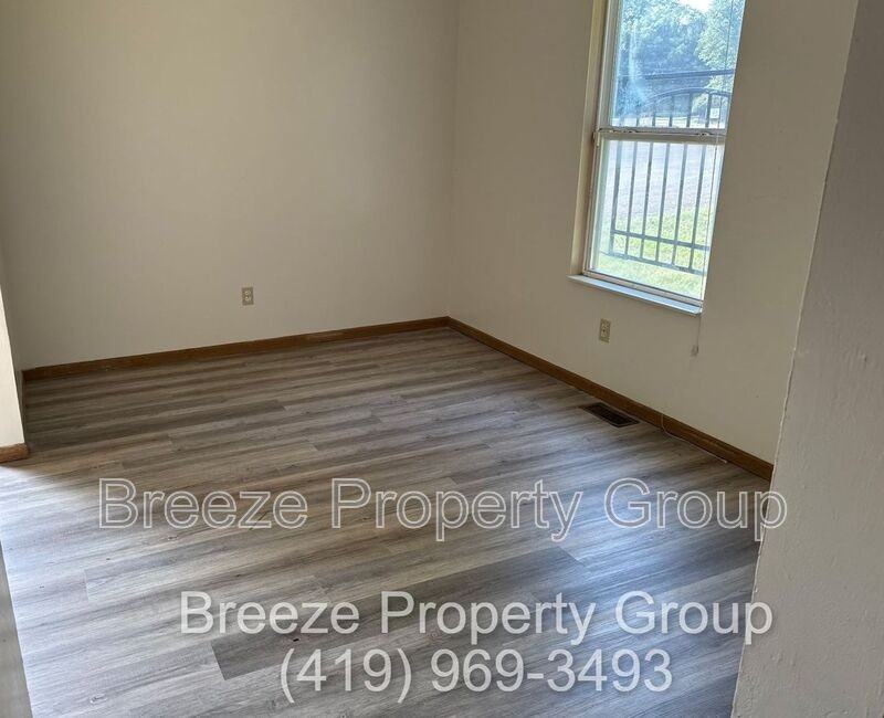 54 Chicago Ave - Photo 2 of 8