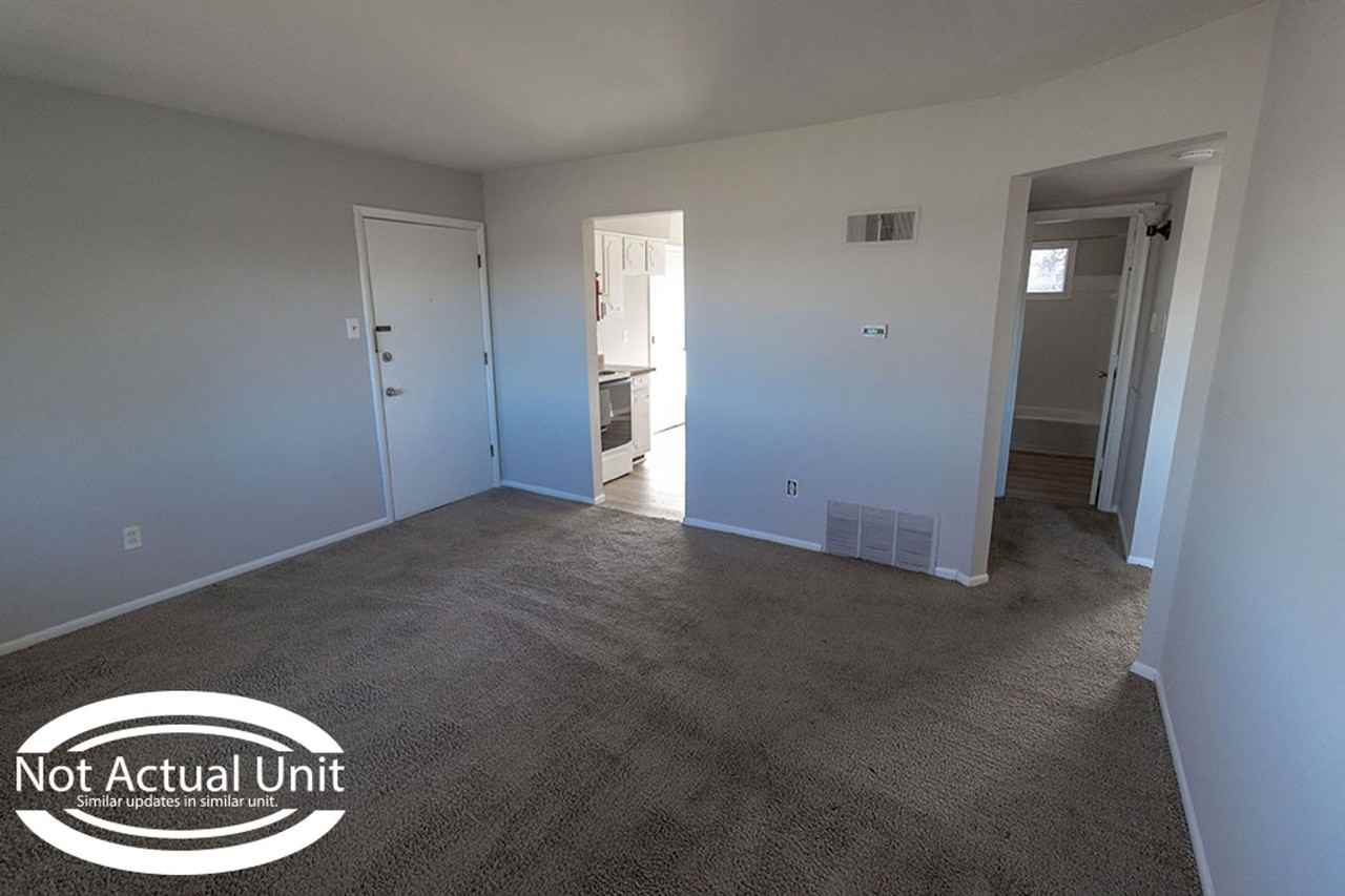 2924 Leeway Dr #D - Photo 3 of 22