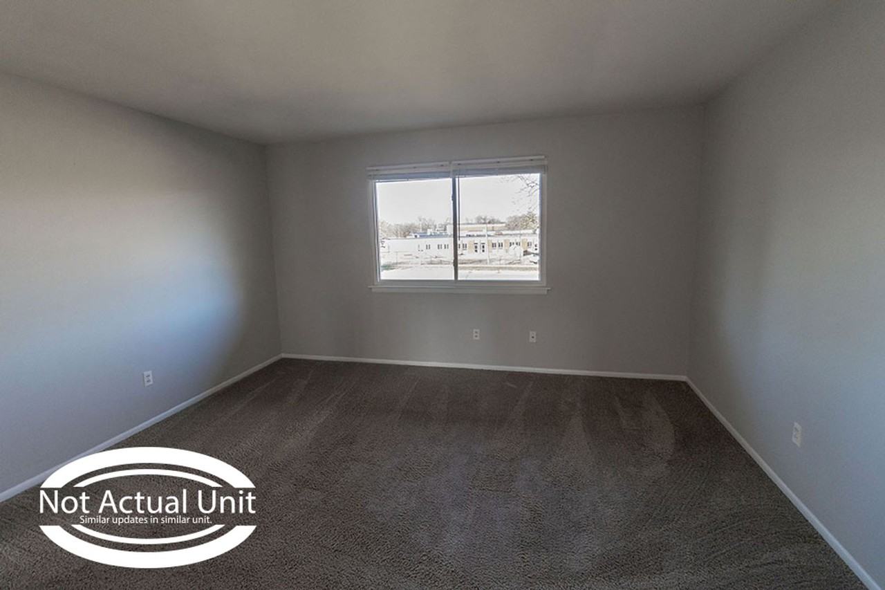 2924 Leeway Dr #D - Photo 4 of 22