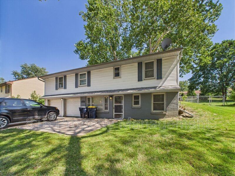 4321 N Lister Ave - Photo 3 of 34