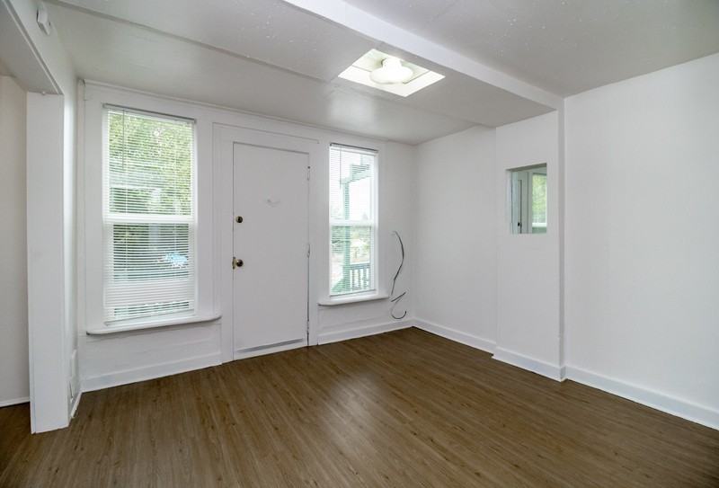 14402 56th Ave S #B - Photo 4 of 26