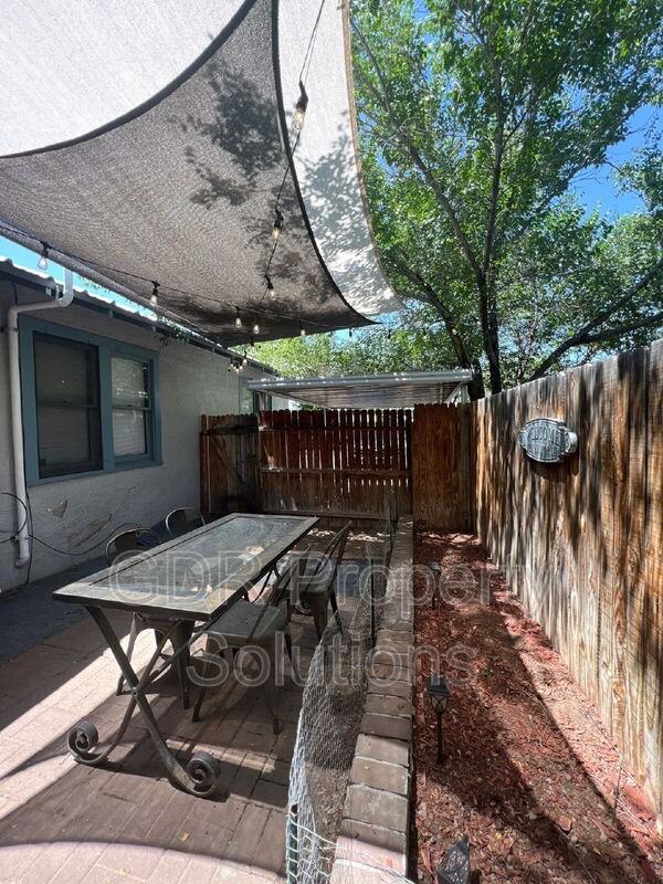 118 Princeton Dr Se #B - Photo 2 of 10