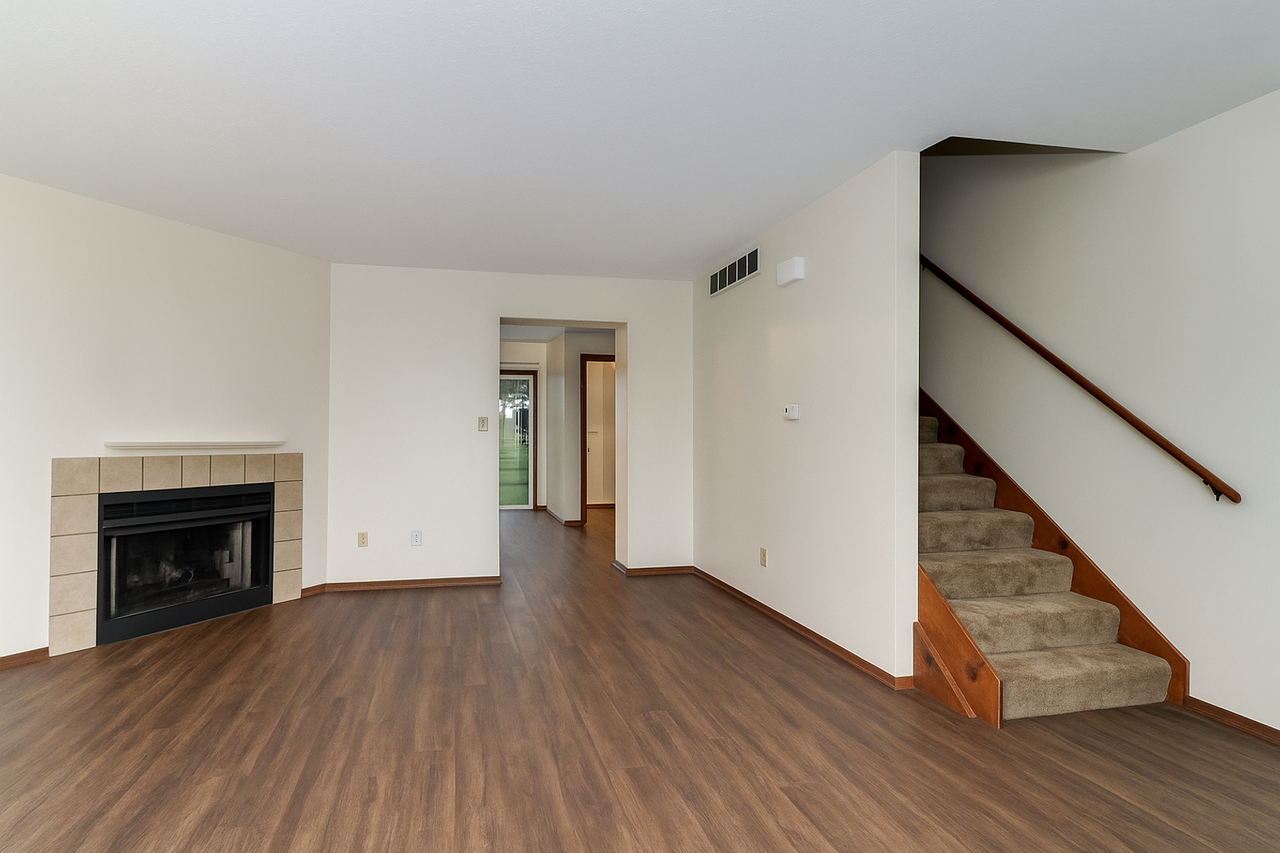 2208-2306 Rainbow Court - Photo 2 of 21