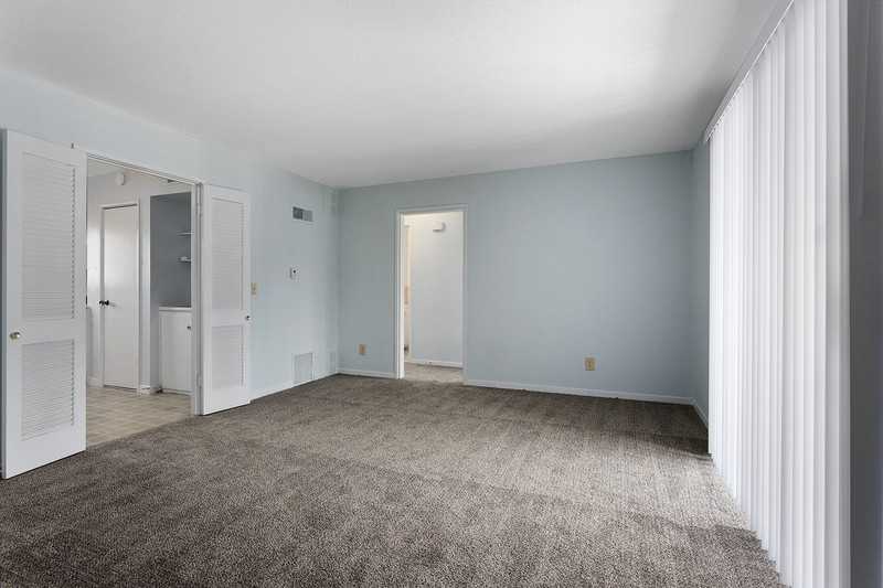 425 W 87th Pl - Photo 3 of 19