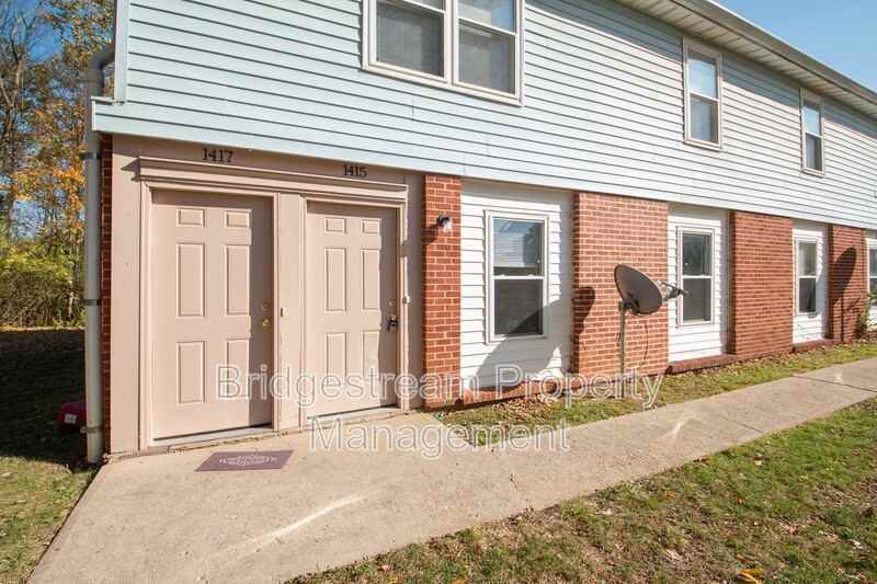 1415 Forest Ln - Photo 3 of 16