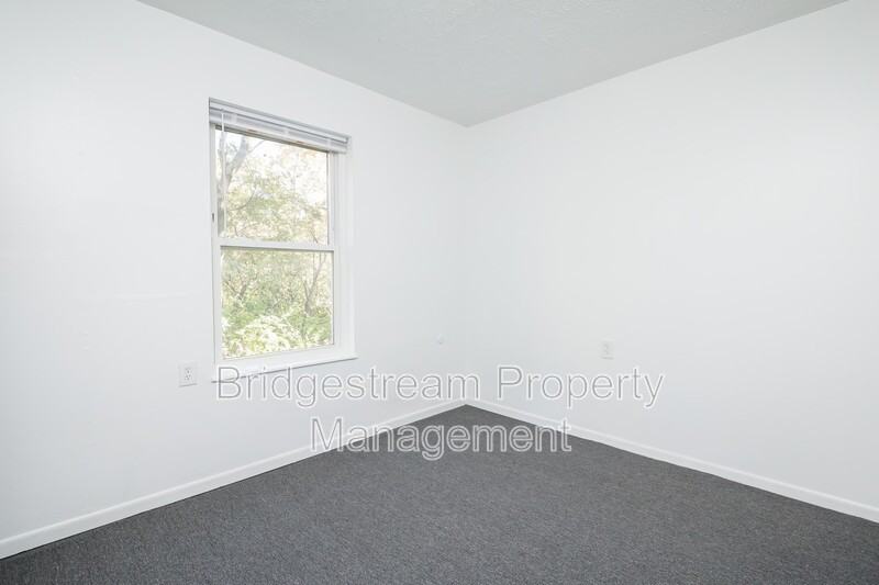 1415 Forest Ln - Photo 5 of 16