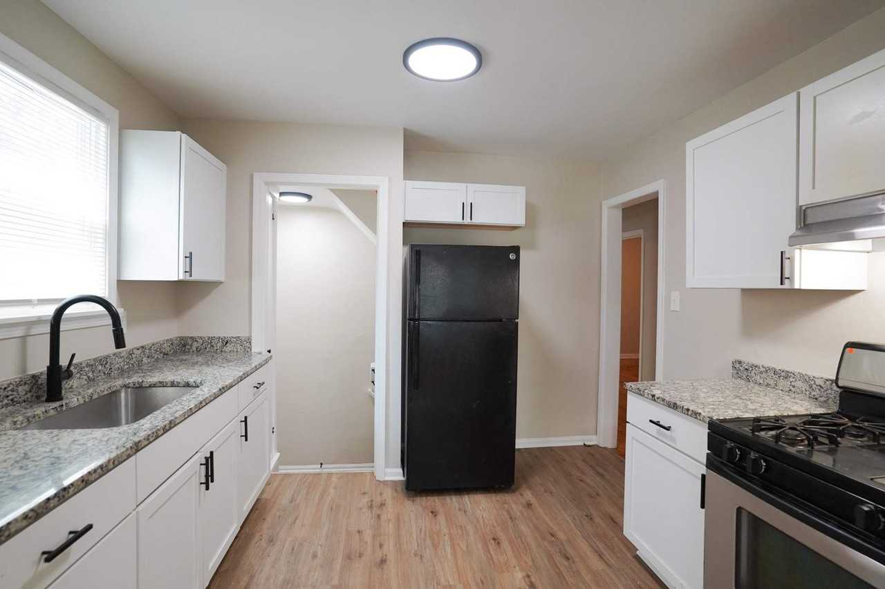 18693 Eureka Street - Photo 3 of 7