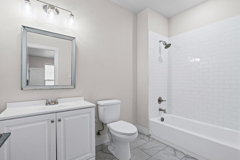 2201 W Devitt St - Photo 3 of 12