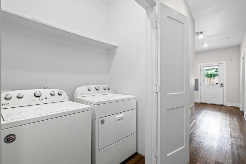 2201 W Devitt St - Photo 4 of 12