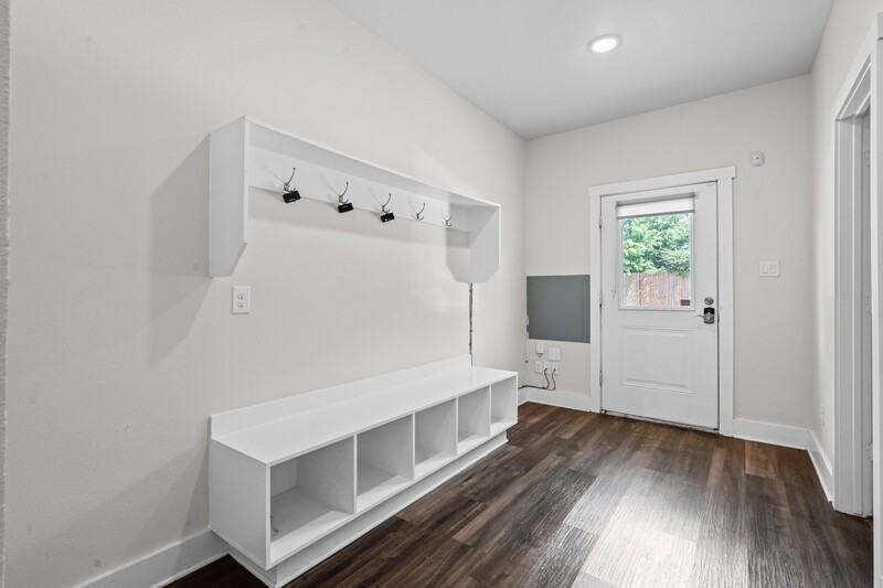 2201 W Devitt St - Photo 5 of 12