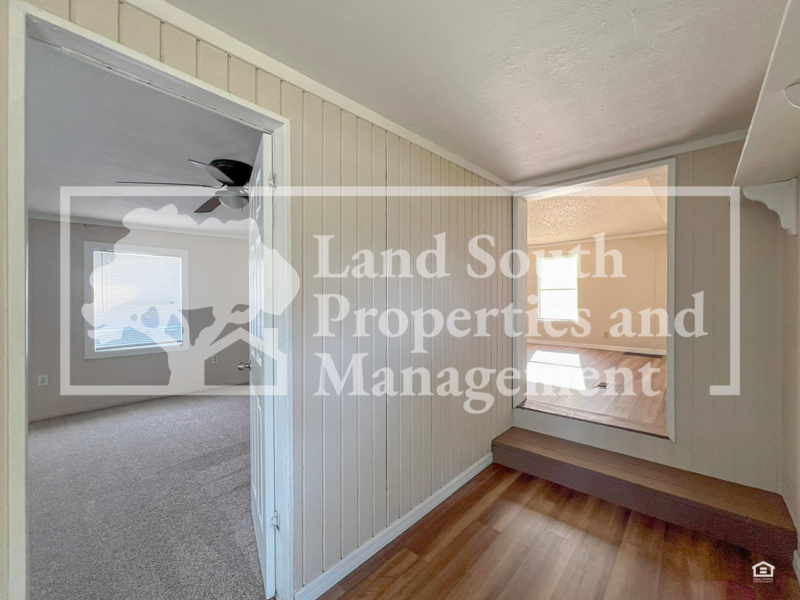 10131 Steven Dr - Photo 2 of 20