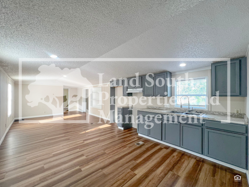 10131 Steven Dr - Photo 4 of 20