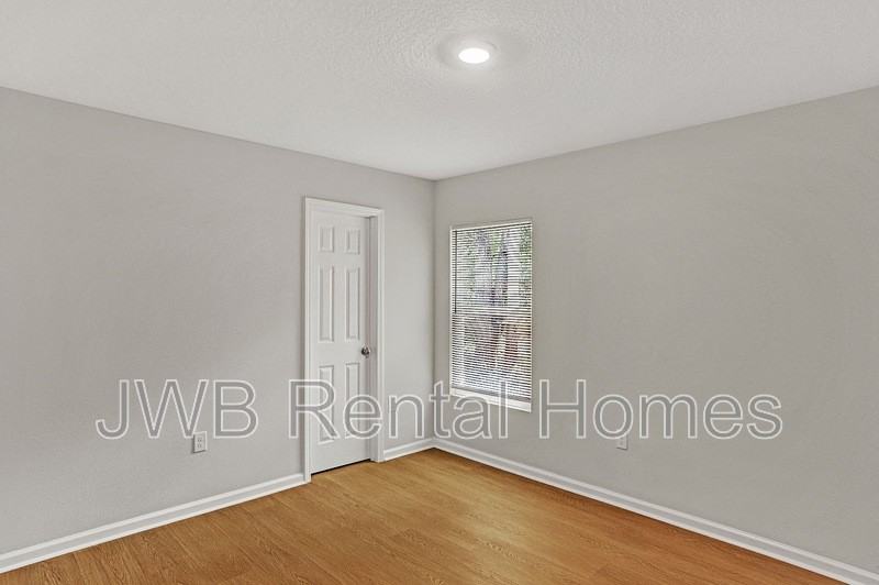 6009 Dunmire Avenue - Photo 6 of 13