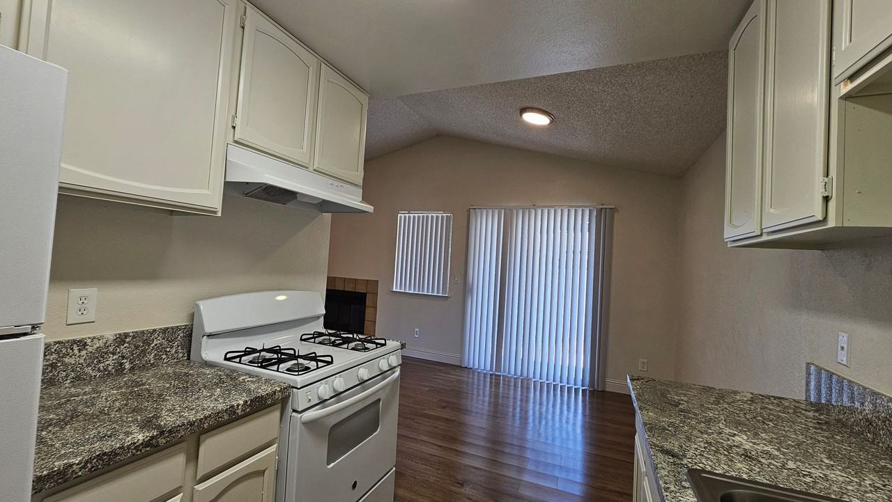 Boulder Springs Apartments - Photo 5 of 50