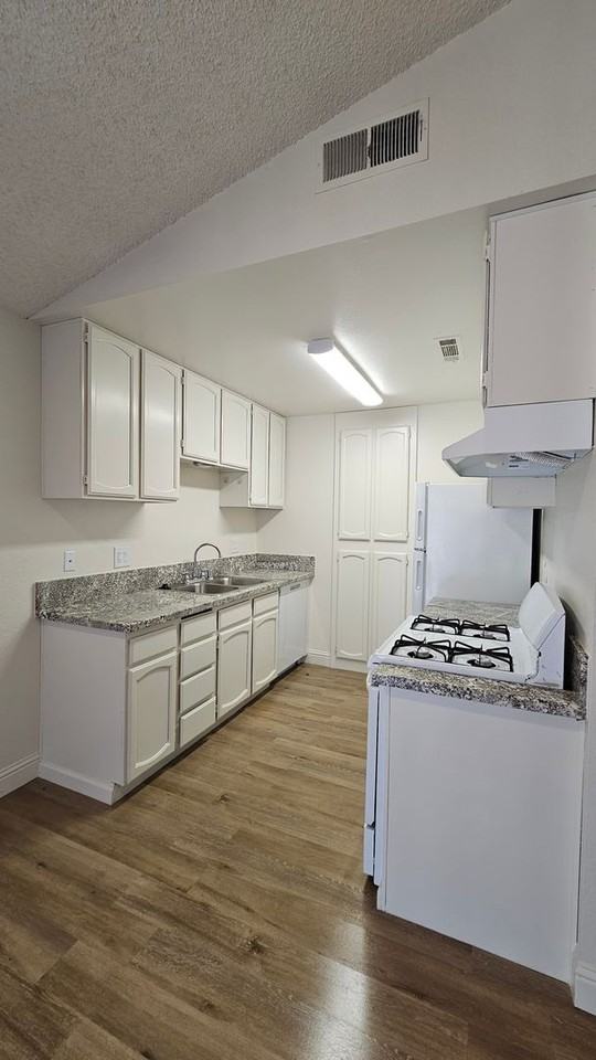 Boulder Springs Apartments - Photo 6 of 50