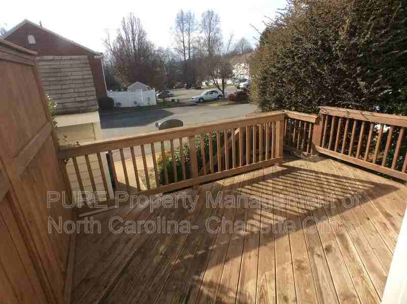 17811 Delmas Dr - Photo 2 of 37