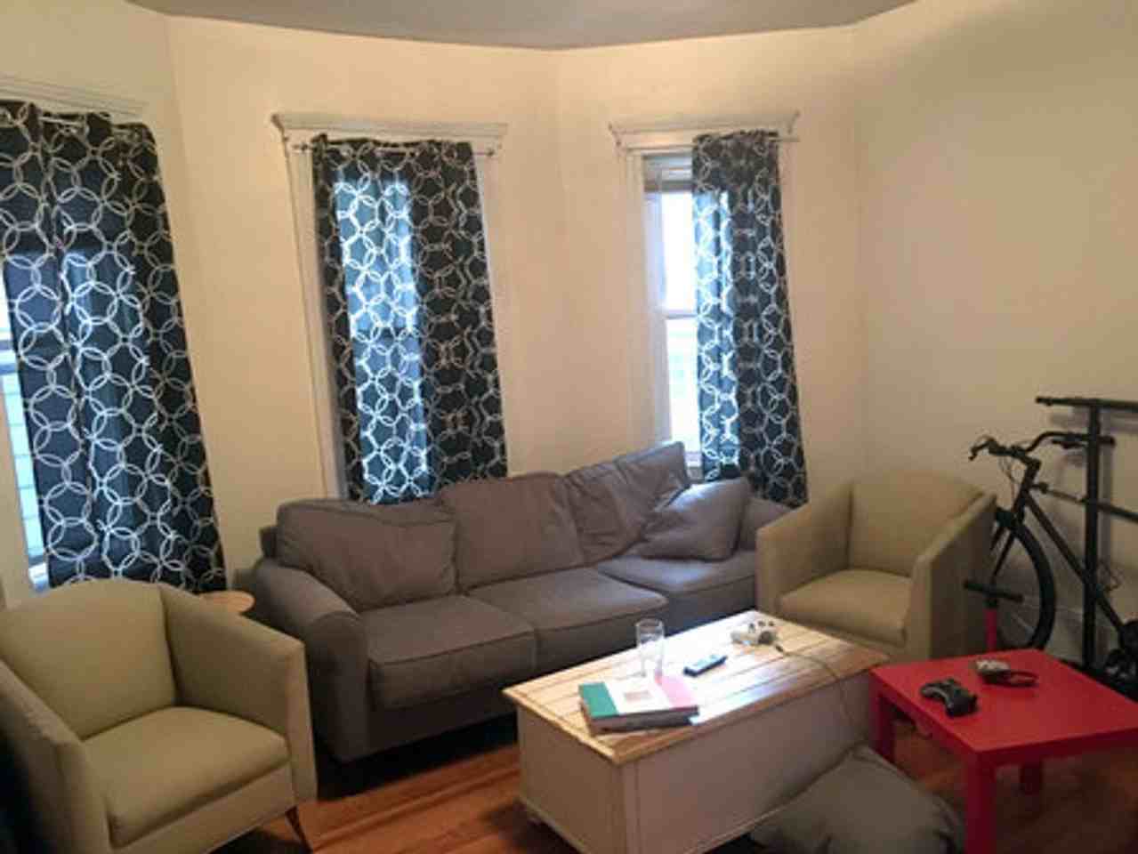 346 Faneuil St - Photo 2 of 25