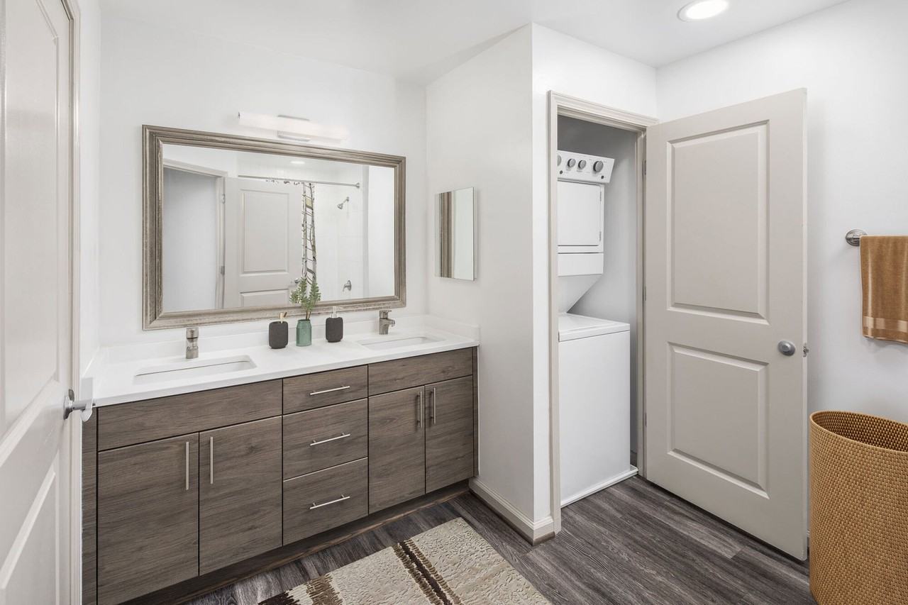 Camden Potomac Yard - Photo 4 of 50