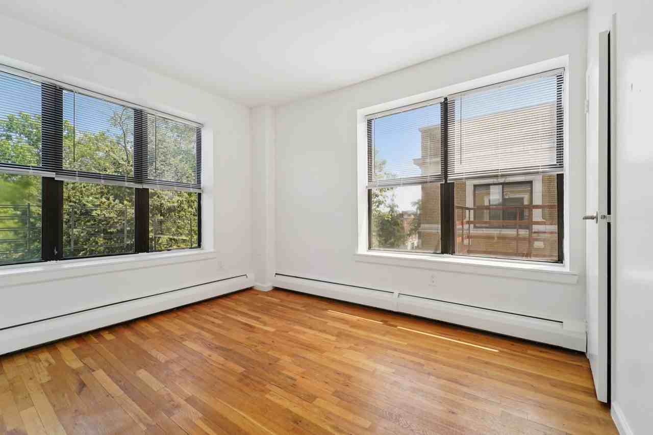 PEEK Arlington Grove, LLC - Photo 6 of 33