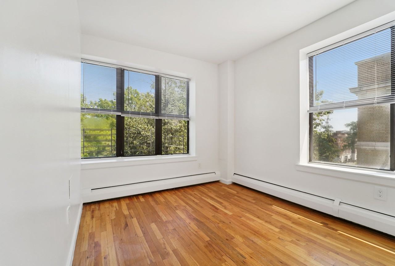 PEEK Arlington Grove, LLC - Photo 7 of 33