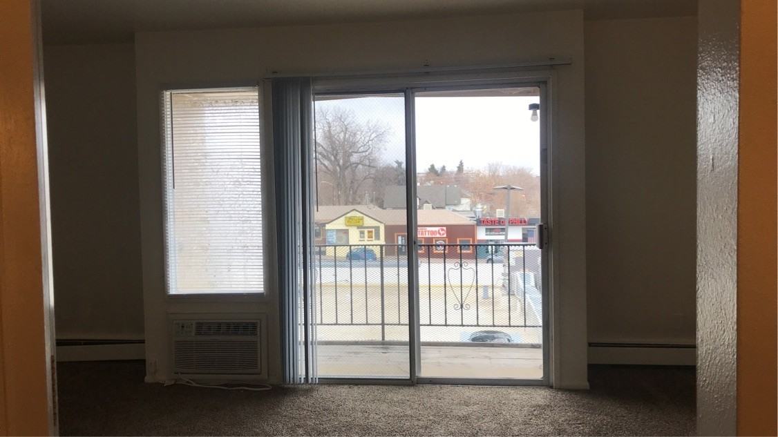 1620 9 Avenue - Photo 3 of 25