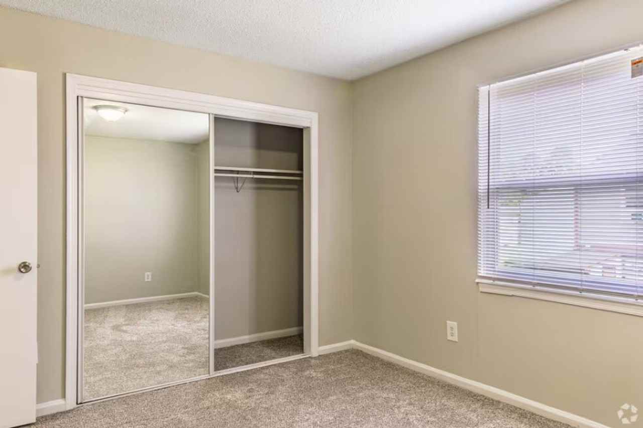 Fairview Lex Acquisition, LLC. - Photo 3 of 33