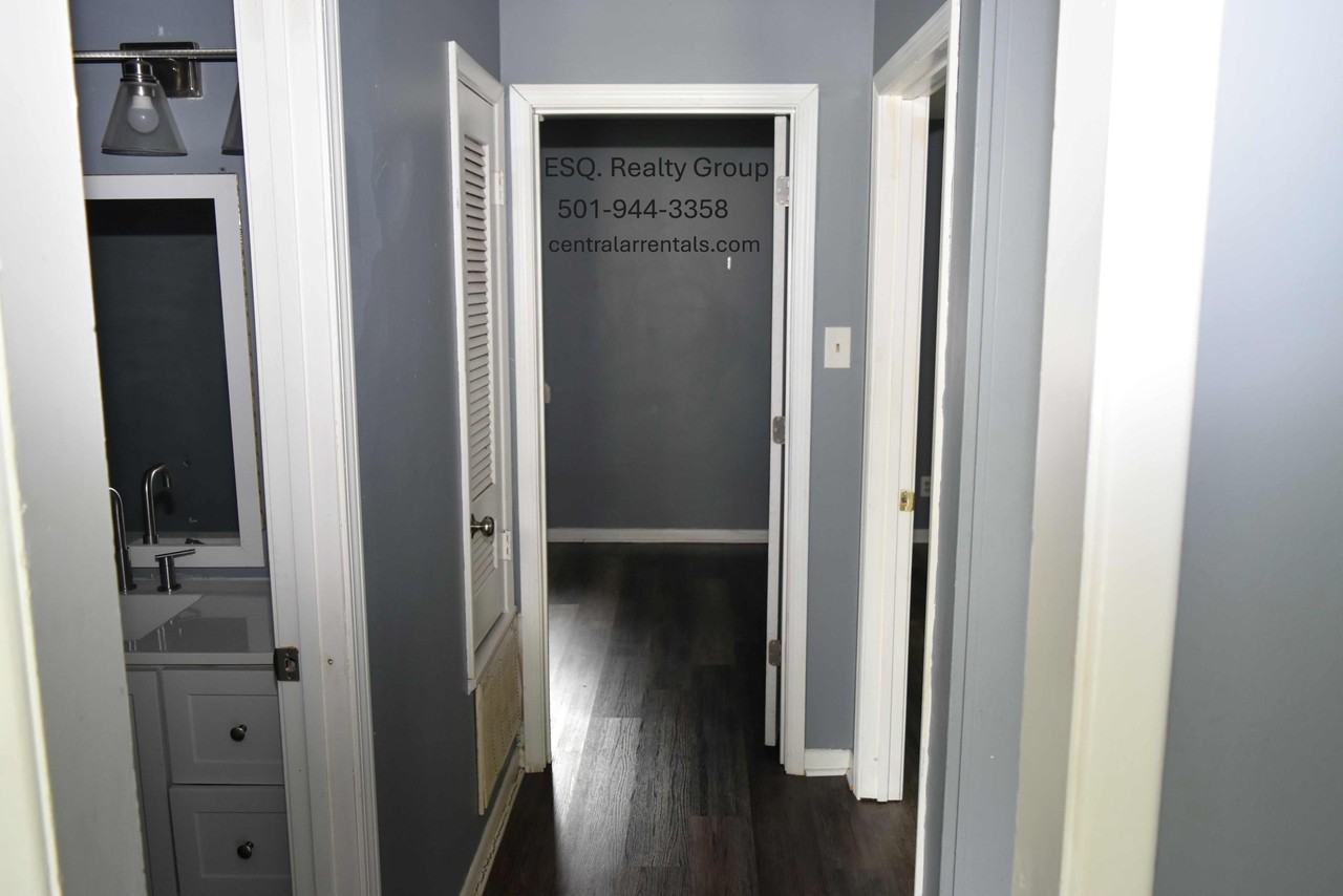 210 Overland Trail - Photo 3 of 11