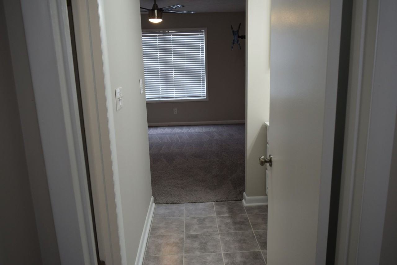 668 Bartons Landing Pl #4 - Photo 7 of 38