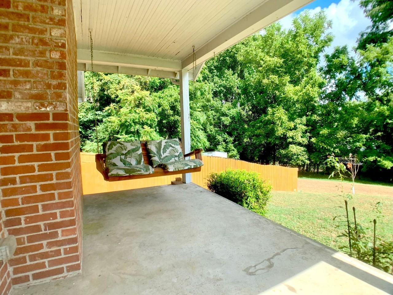 135 Antioch Rd - Photo 5 of 41