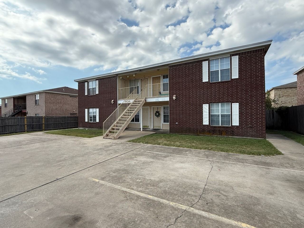 1604 Dugger Circle #A - Photo 2 of 19