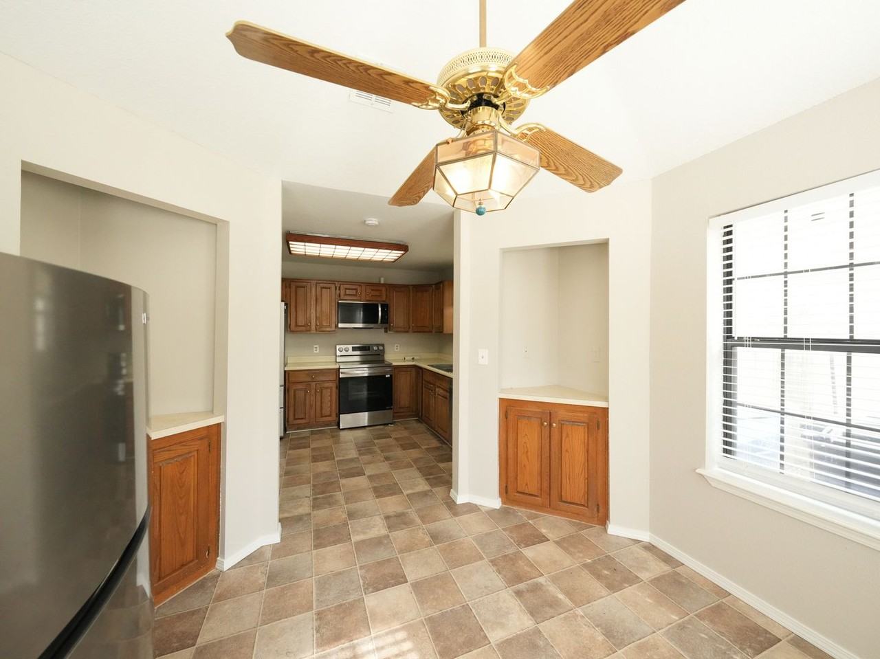 6327 S 90th East Ave - Photo 6 of 20