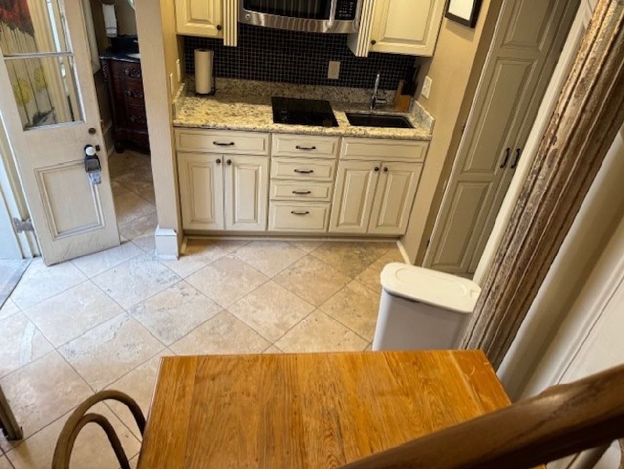 628 North Rampart Street - Photo 7 of 12