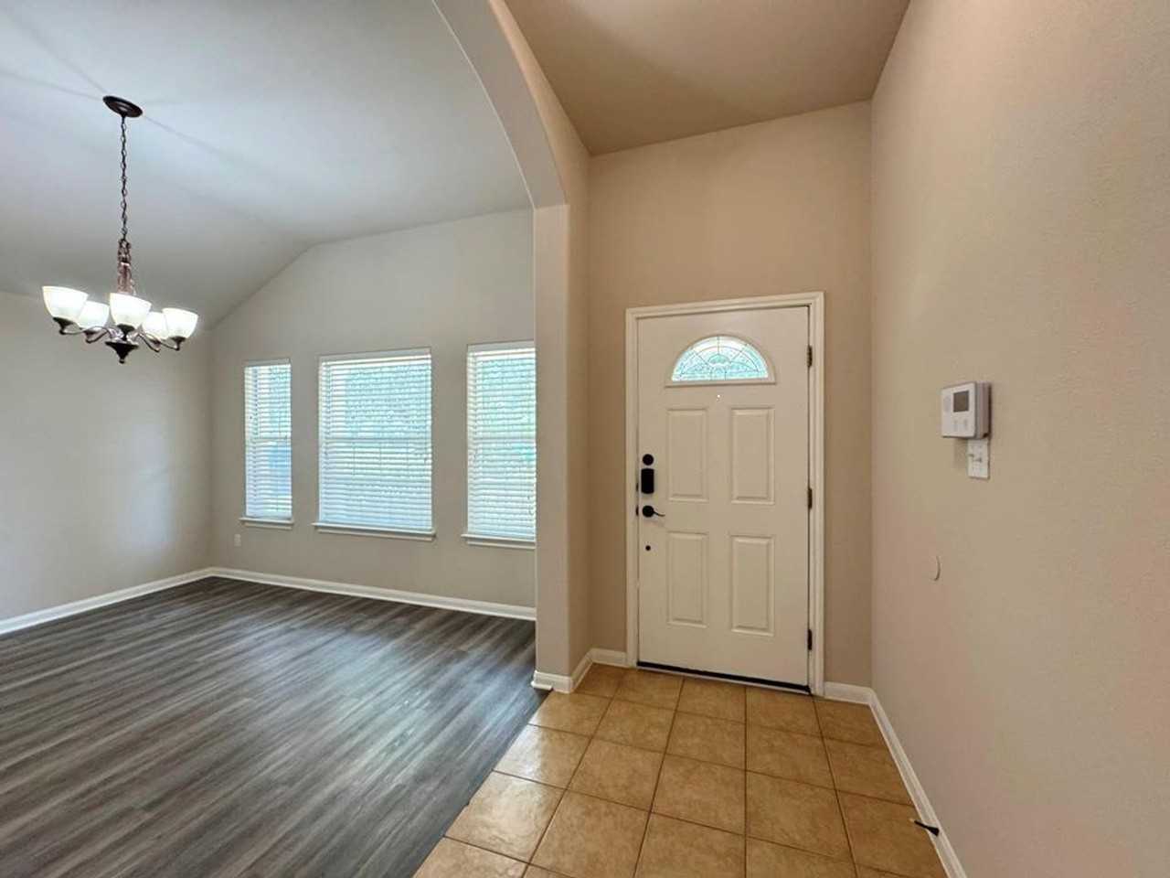 285 Amber Ash Dr - Photo 3 of 39