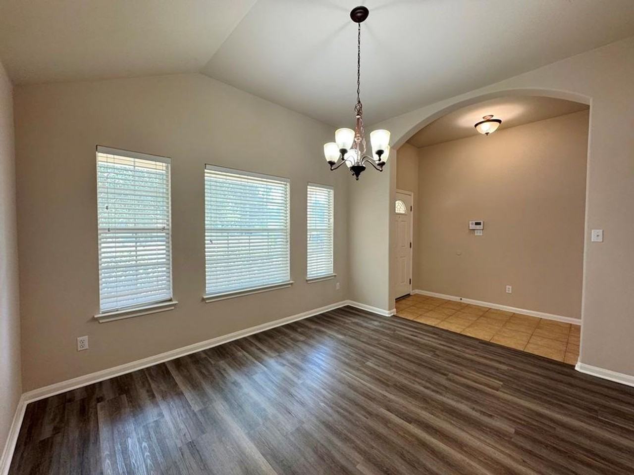 285 Amber Ash Dr - Photo 6 of 39