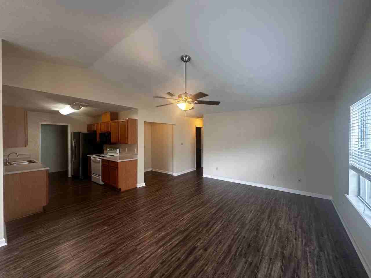 7206 Jaffrey Ct - Photo 2 of 13