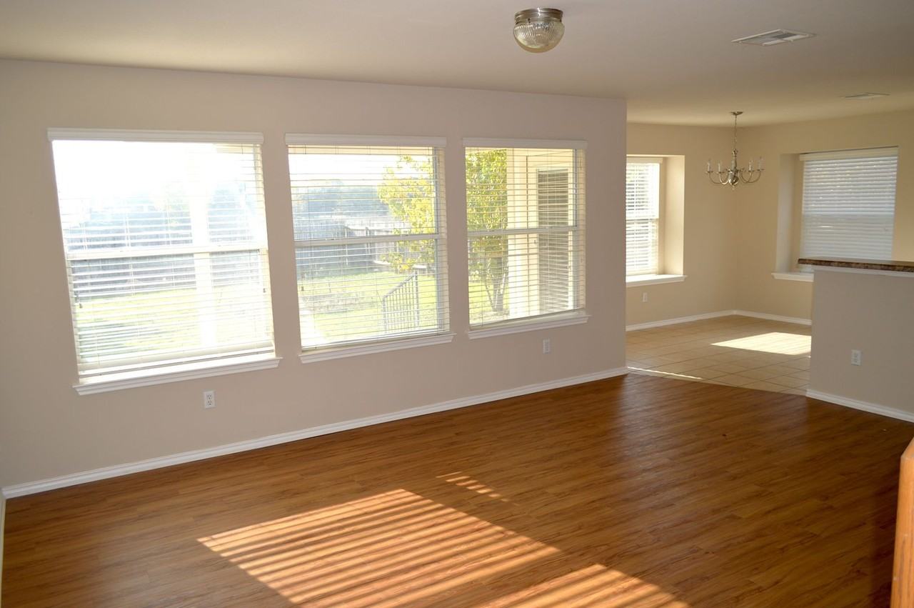 3305 Winding River Trl - Photo 5 of 7