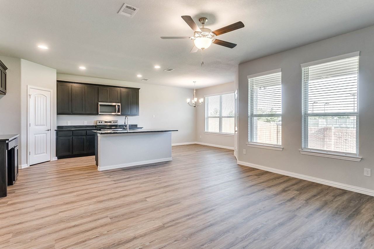 5512 Mclanahan Ln - Photo 2 of 10