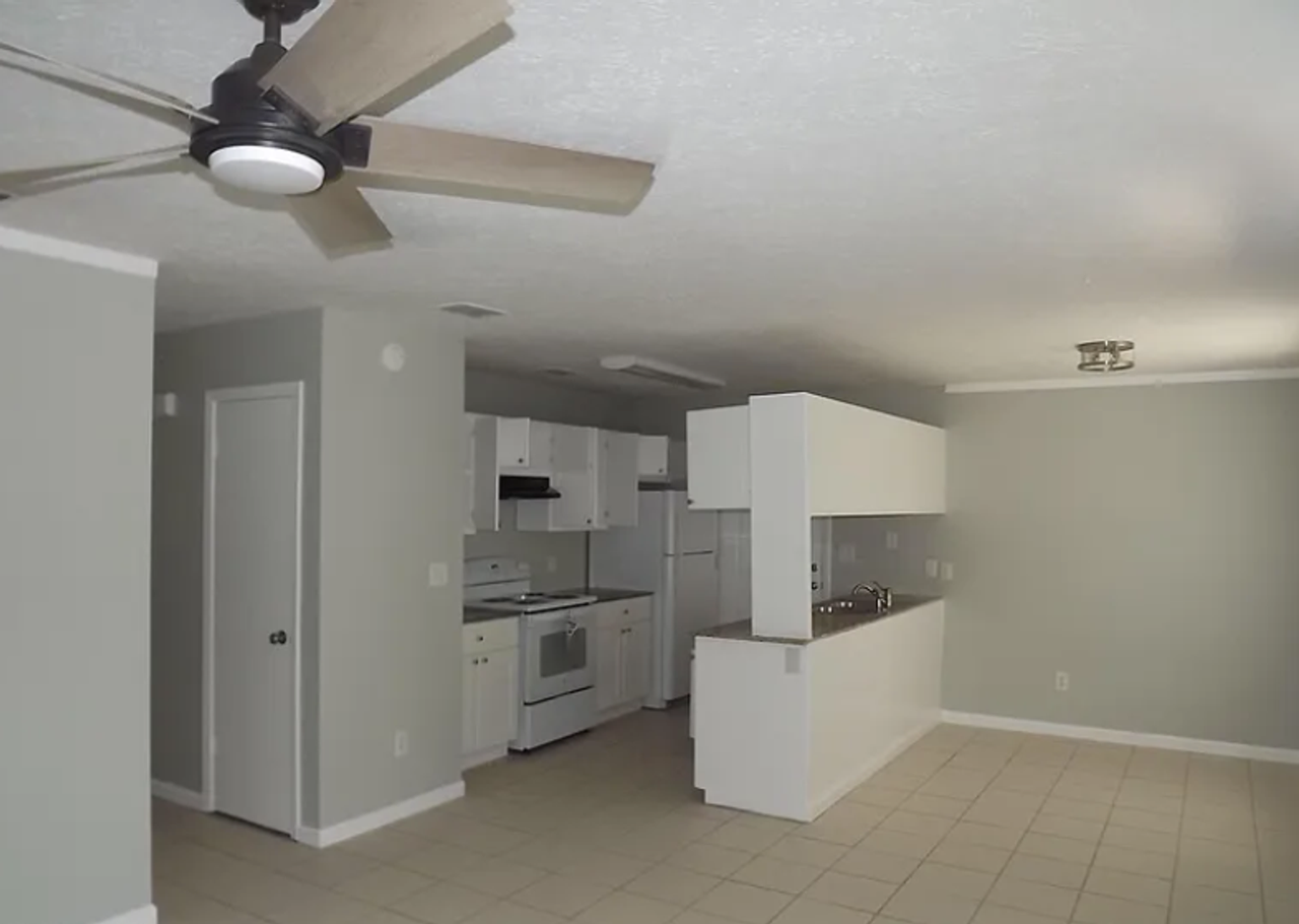 2712 Oak Hammock Dr - Photo 3 of 6