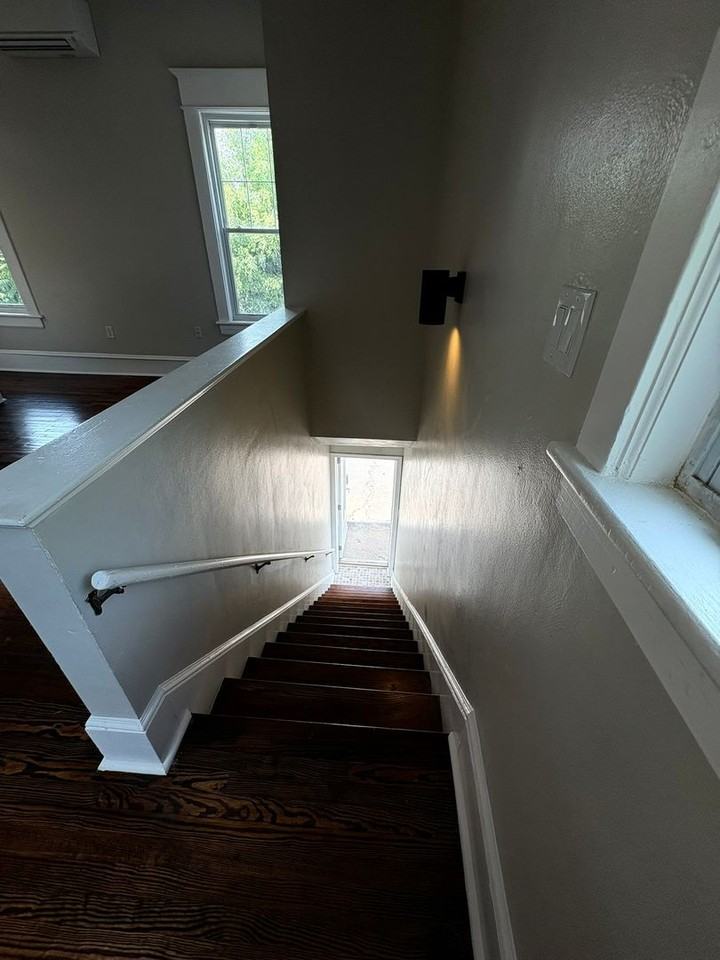 The Everly - Photo 7 of 50