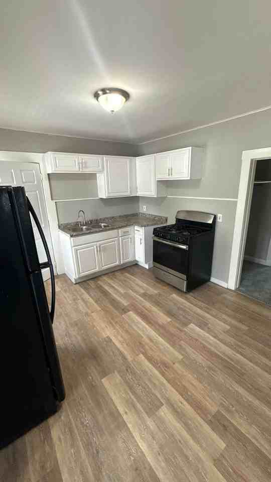 9323 Sophia Ave - Photo 3 of 15