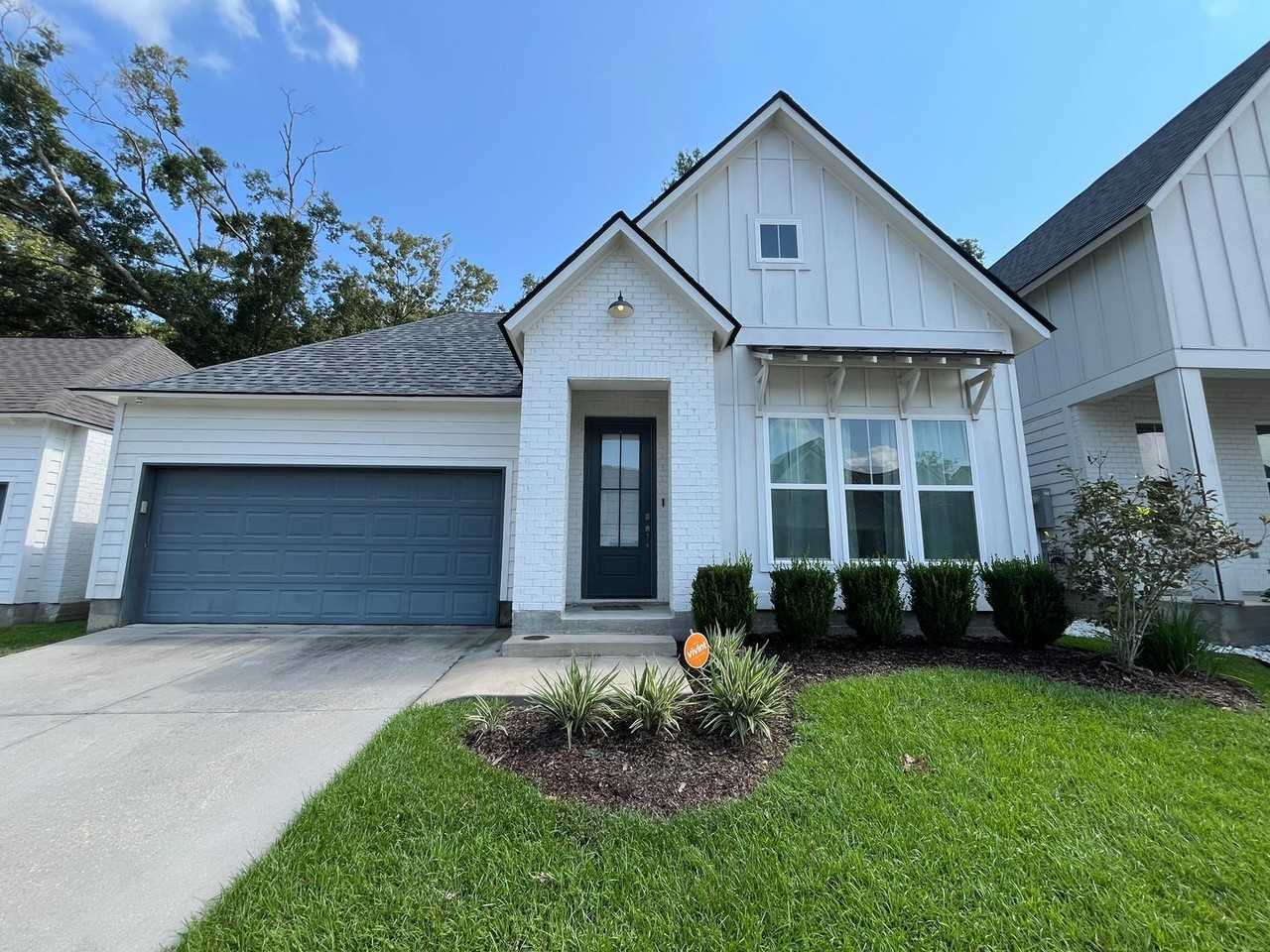 9007 Stonecroft Avenue