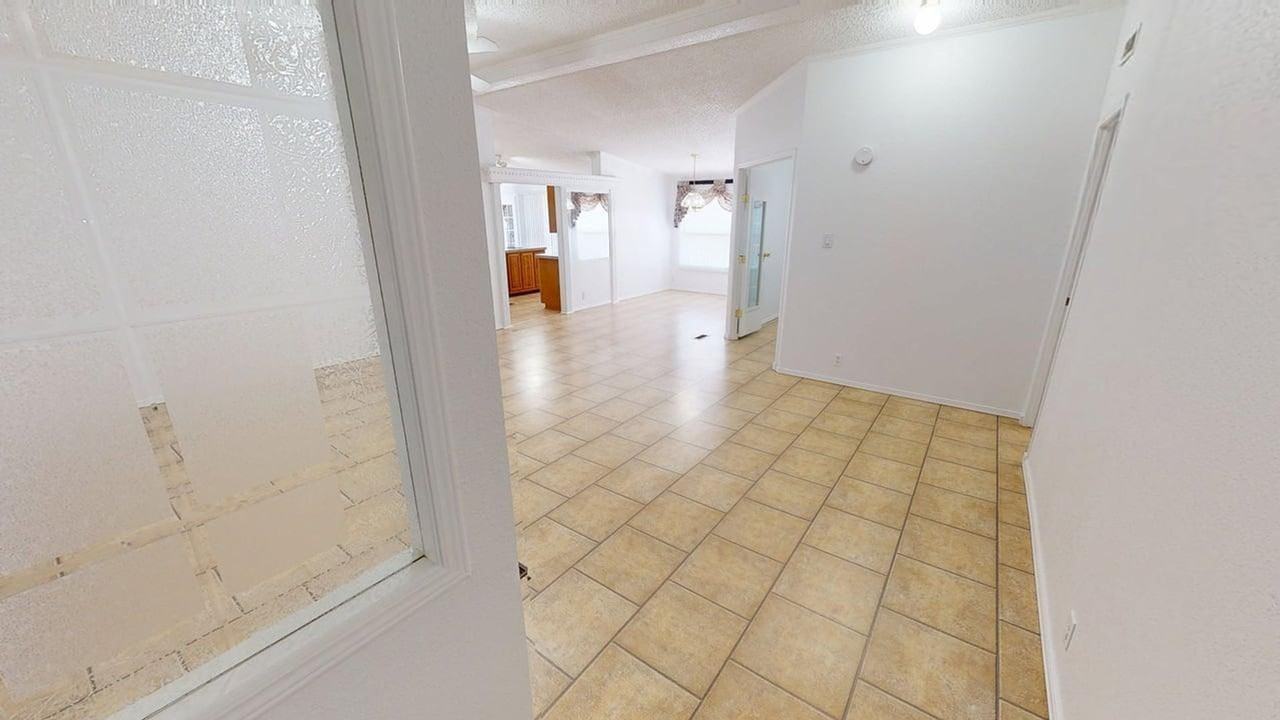 615 E Pear St - Photo 2 of 38