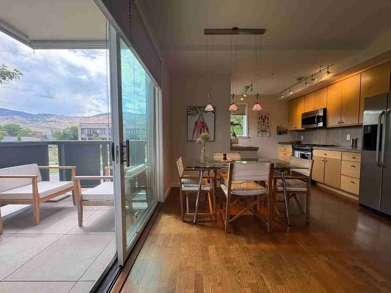 4730 Holiday Dr #201