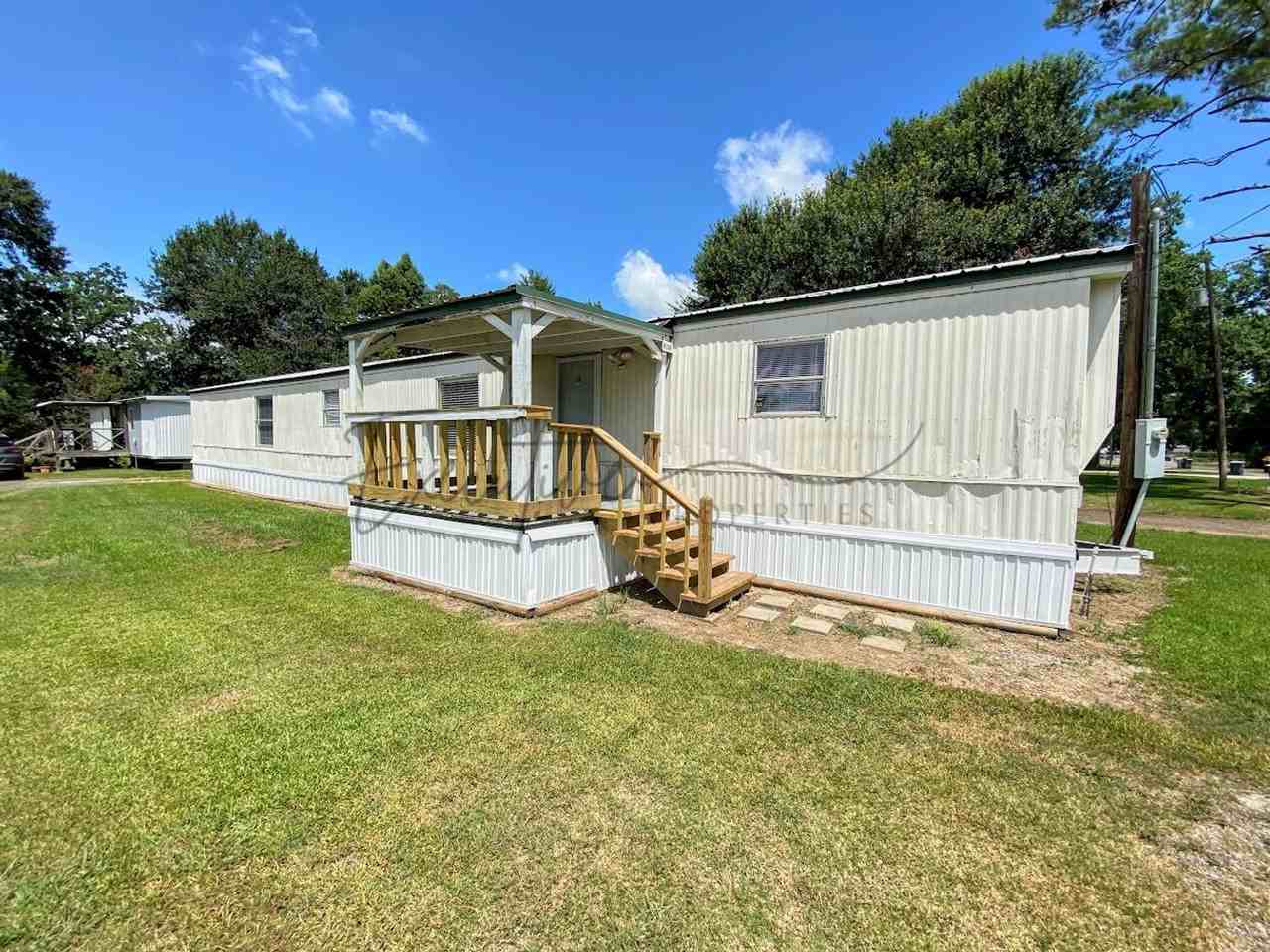 307 N Kinney Ave - Photo 2 of 16