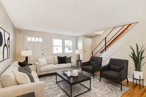 featured image of 1343 W 7th St