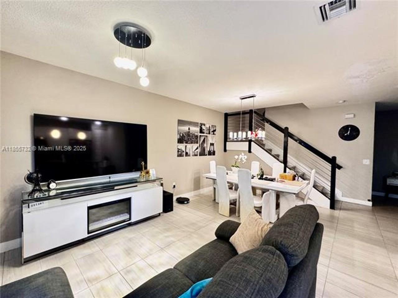 7924 7924 NW 105th Ave  TH 7924 #0 - Photo 7 of 31