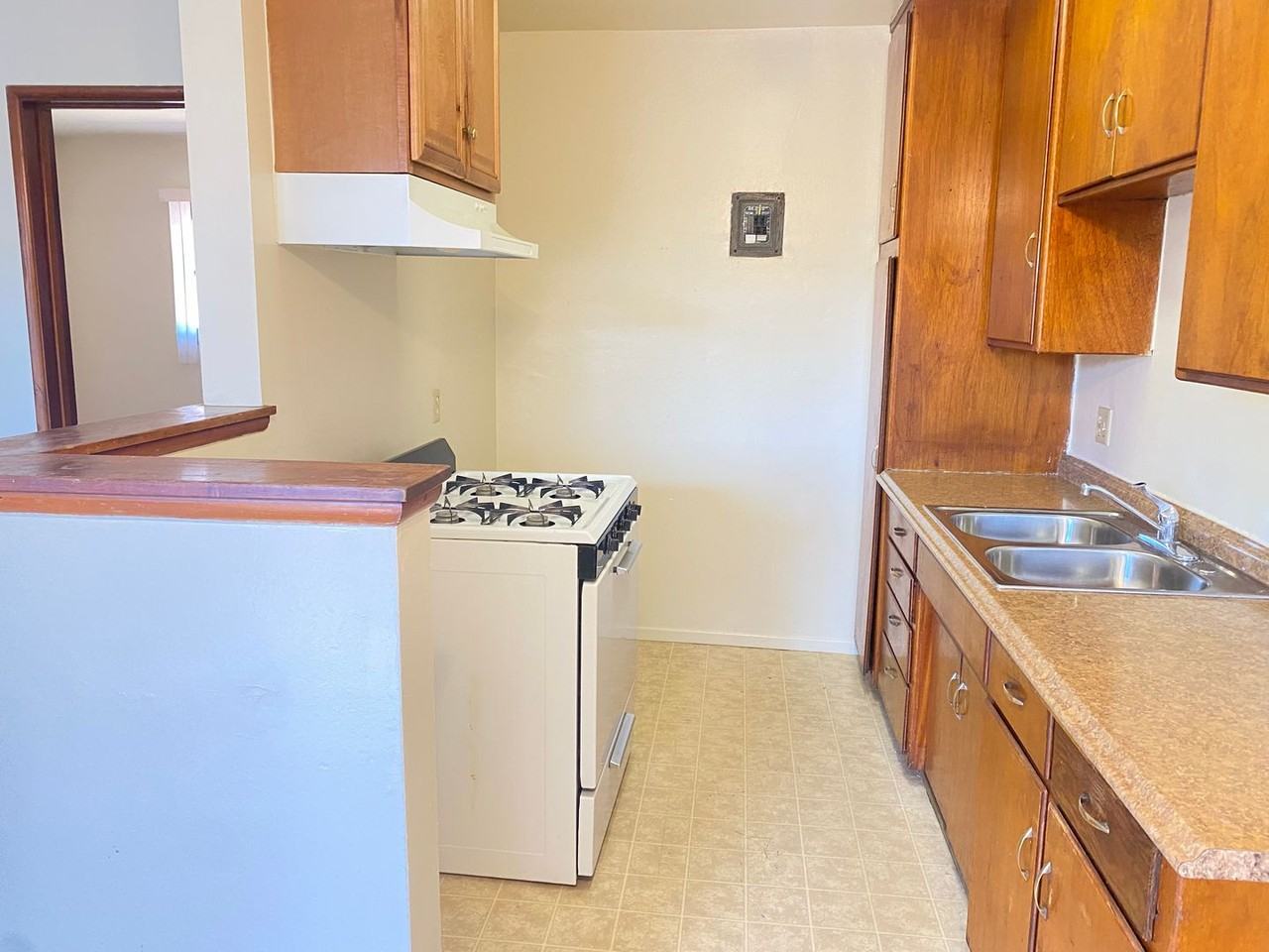 Olive Tree Apartments - Photo 2 of 8