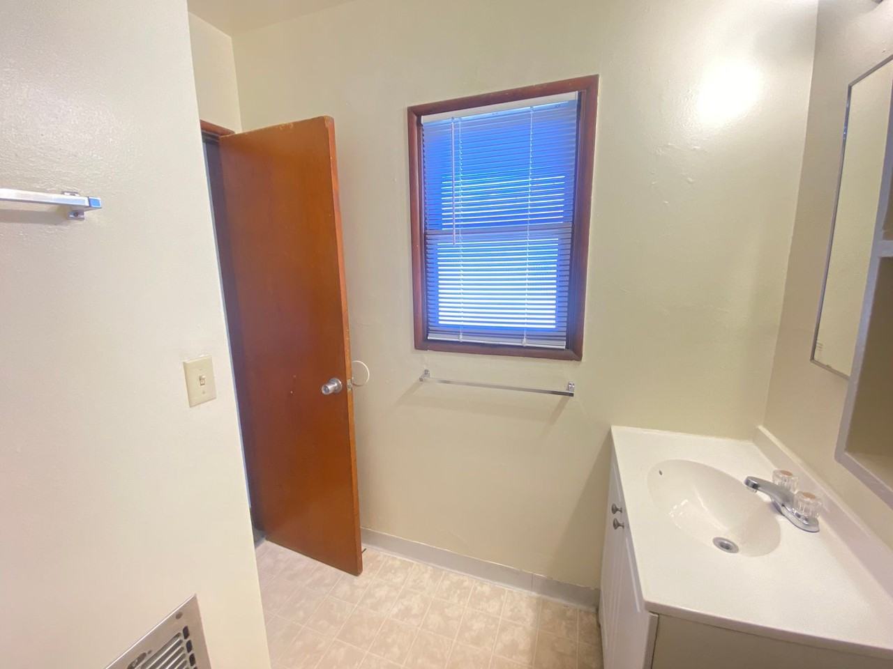 Olive Tree Apartments - Photo 4 of 8